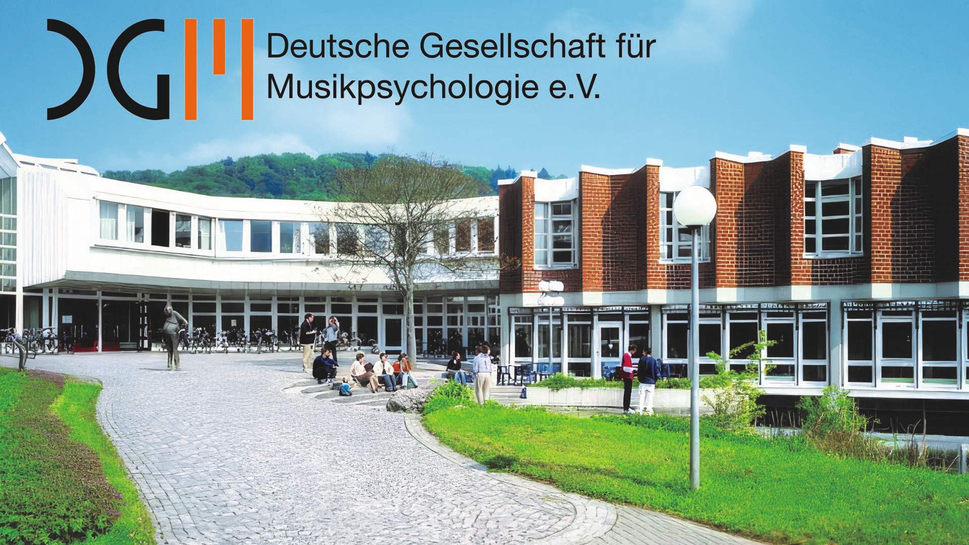 Vorplatz der Hochschule für Musik Freiburg