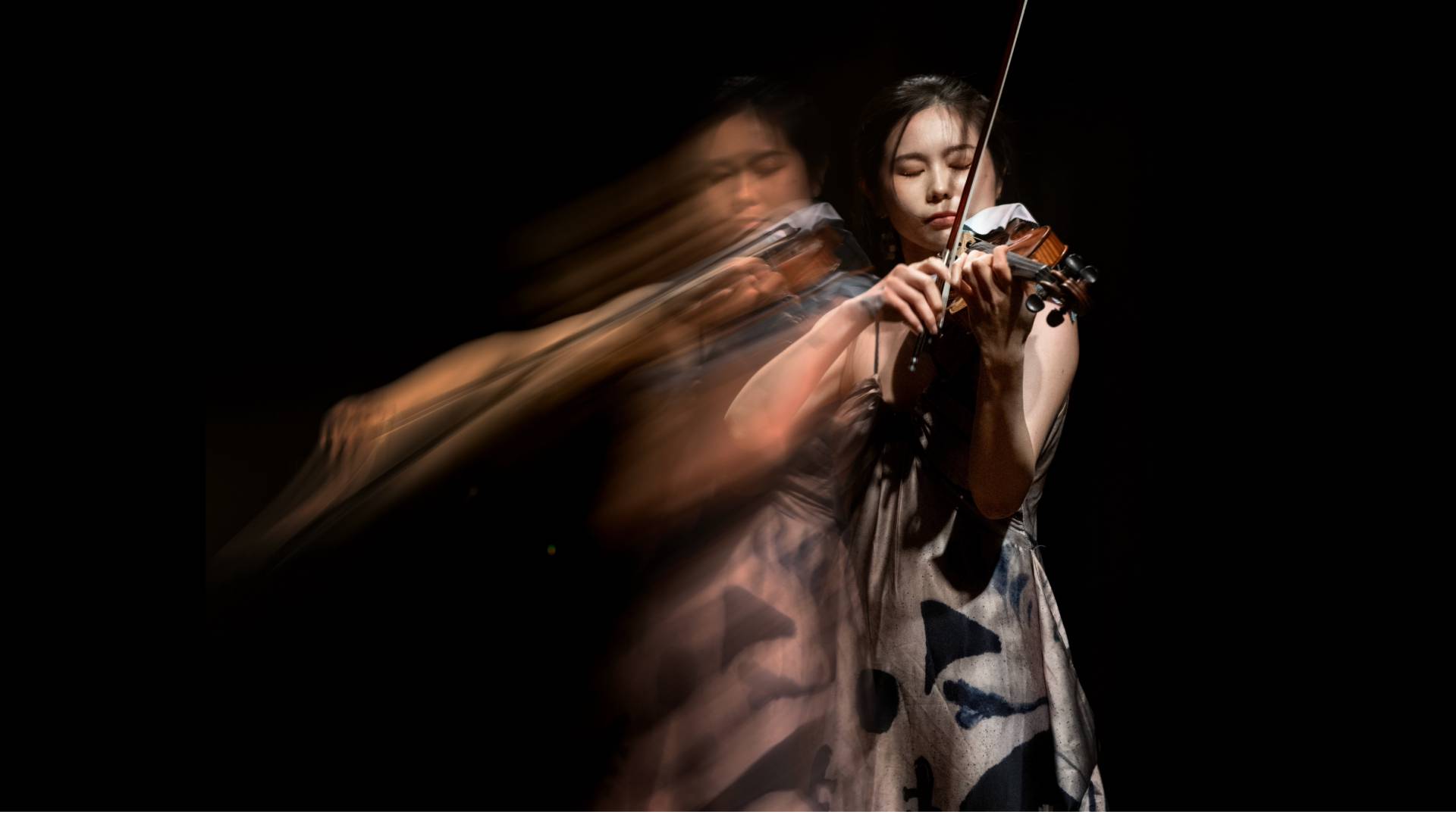 Lu spielt Violine