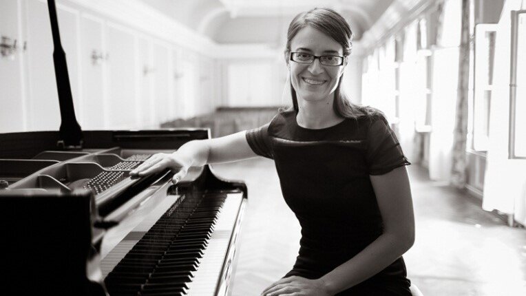 Die Professorin Azra Medić