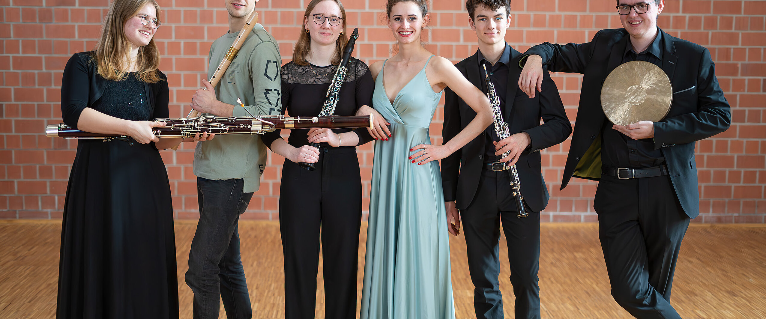 Eine Gruppe junger Musiker