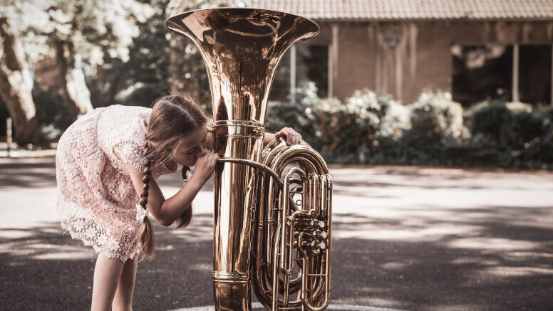 Mädchen mit Posaune