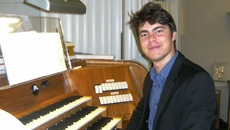 Der Organist David Kiefer