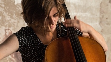 Séverine Ballon am Cello