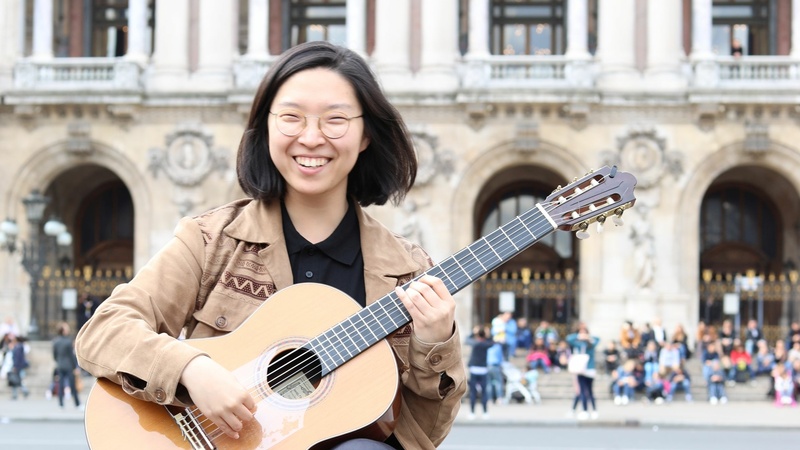 Gitarren-Professorin Jinhee Kim