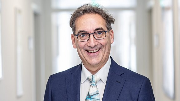 Prof. Dr. Bernhard Richter