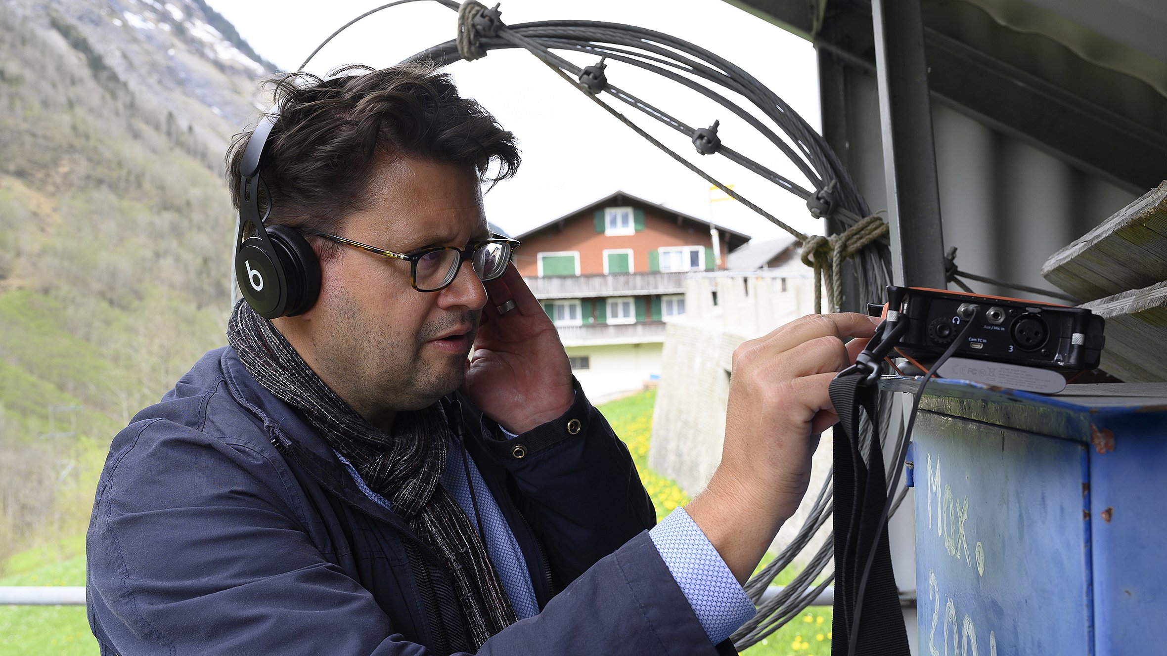 Michel Roth mit Kopfhörern