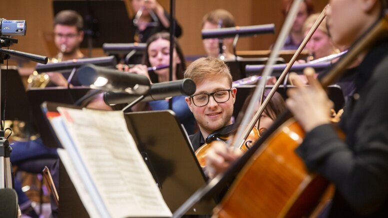 Orchester mit Studierenden