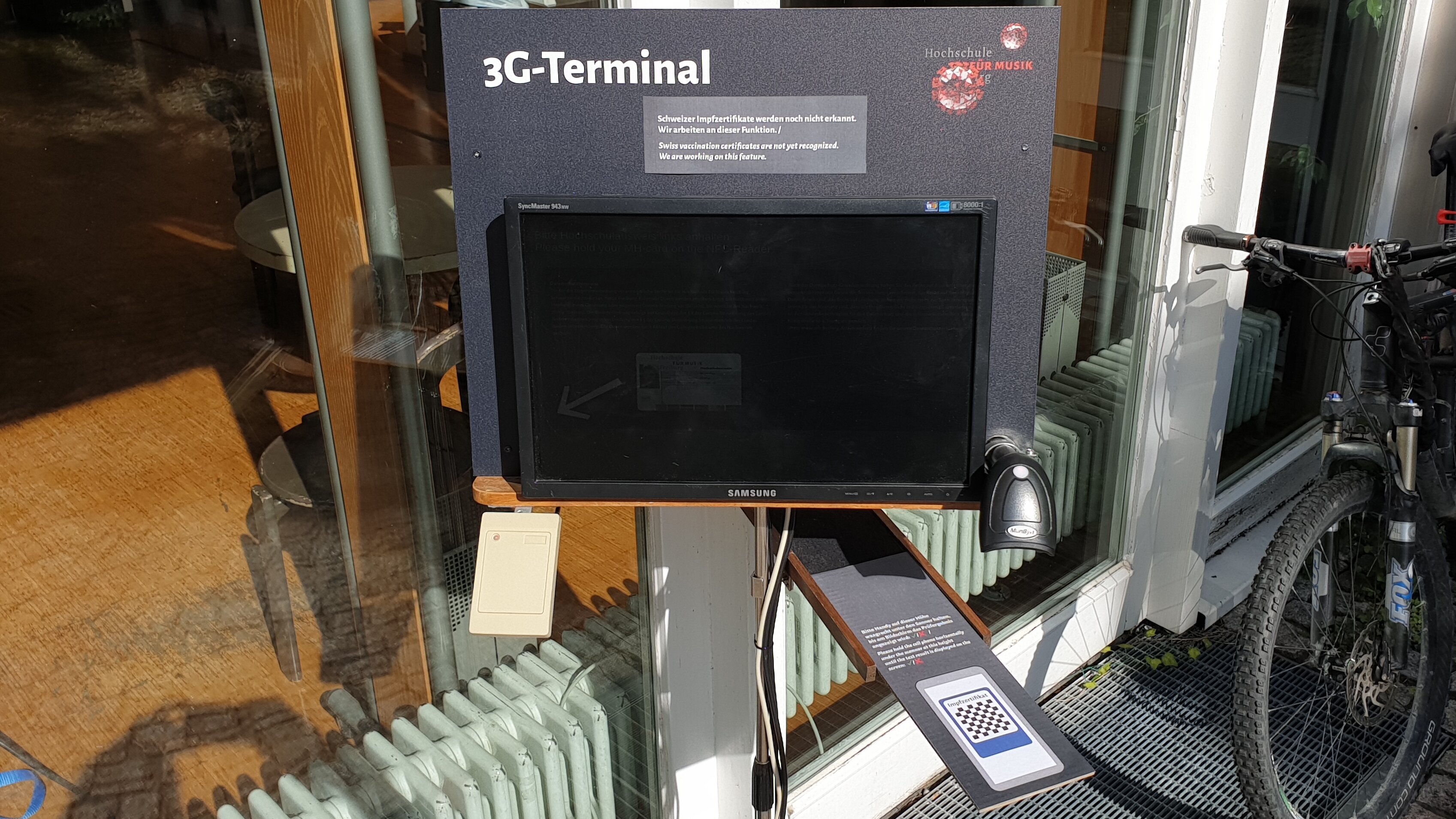 Terminal am Hochschuleingang